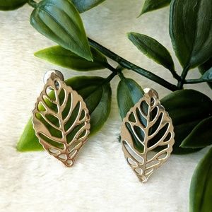 Dainty Gold Leaf Earrings